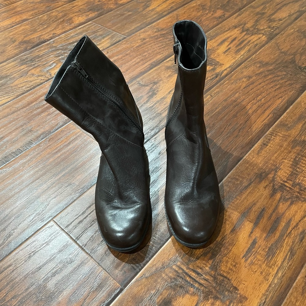 Bandolino boots size 8